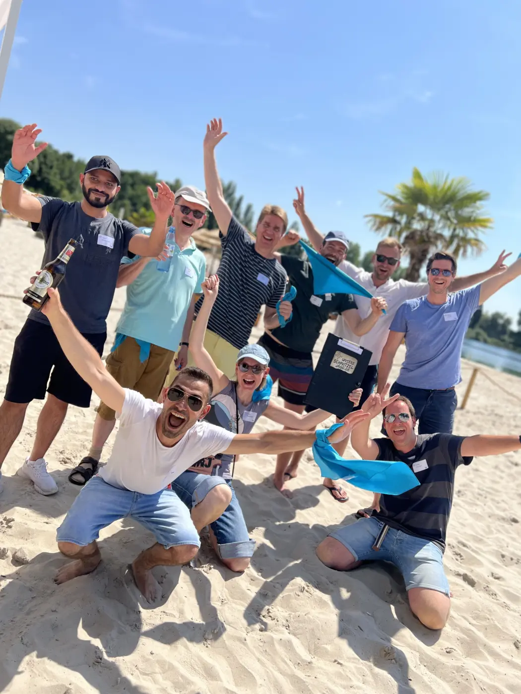 Sommerolympiade Teamevent - jubelndes Team