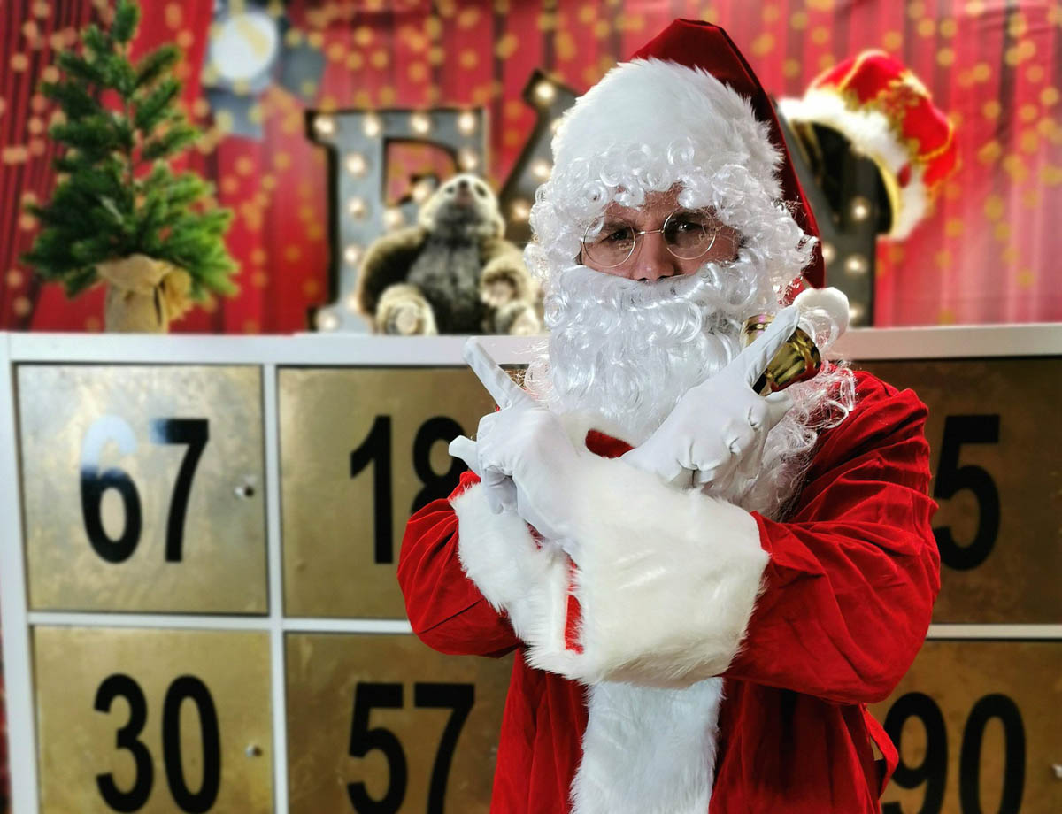 Markus in Weihnachtsmann Outfit