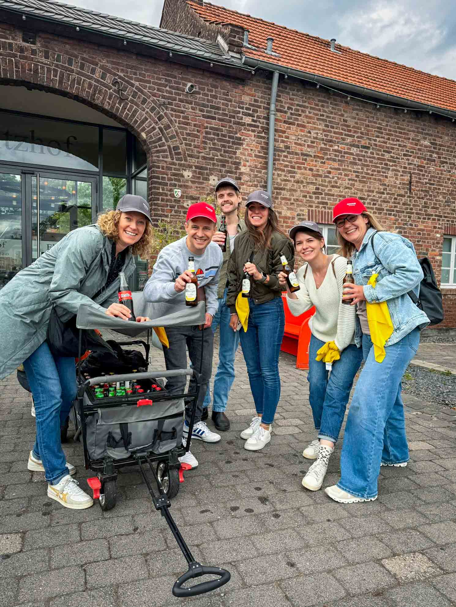 Gruppenfoto Bierrallye in Köln
