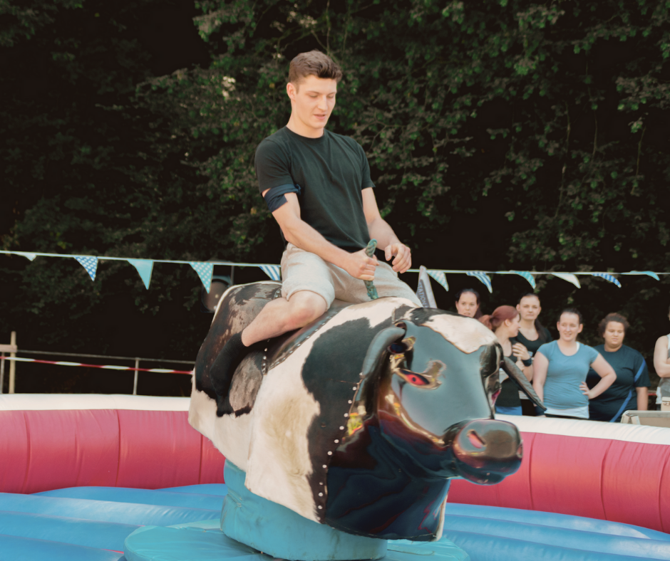 Jahrmarkt Bull-Riding