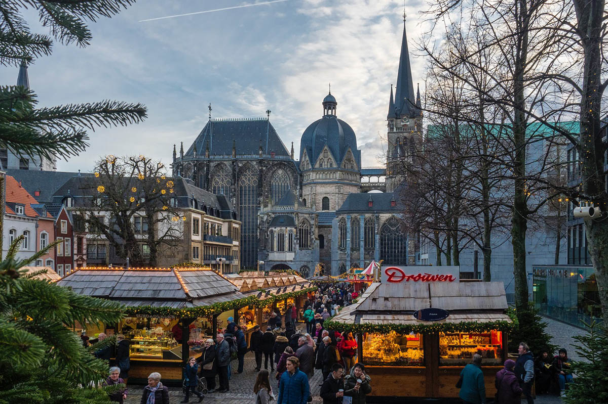 Weihnachtsfeier Aachen I Herzbluttiger Events