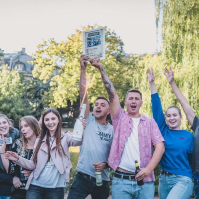 Azubi Event Darmstadt: Gruppe von Azubis jubelt