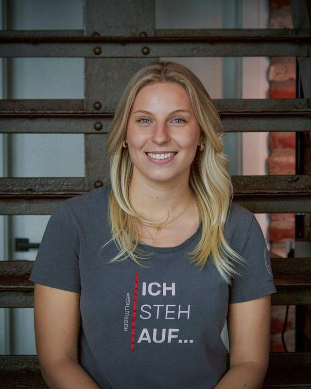 Celina Eventmanagerin bei Herzbluttiger Events Portrait