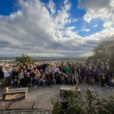 Gruppenfoto bei Weinwanderung Rüdesheim