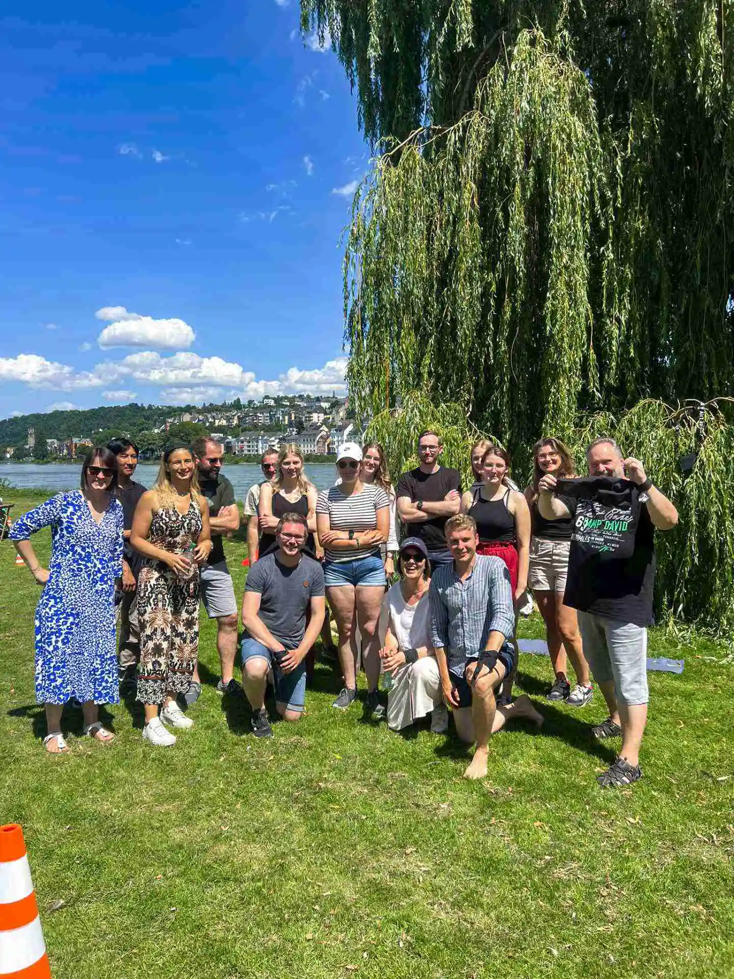 Gruppenfoto am Aasee bei Schnitzeljagd Münster