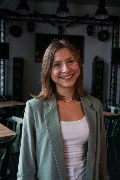 Sharlene Herzbluttiger