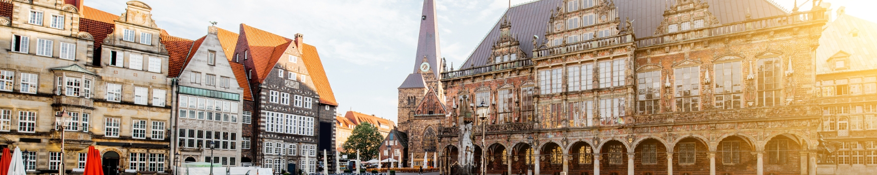 Bremen, Mehrere alte Backsteingebäude aneinandergereiht